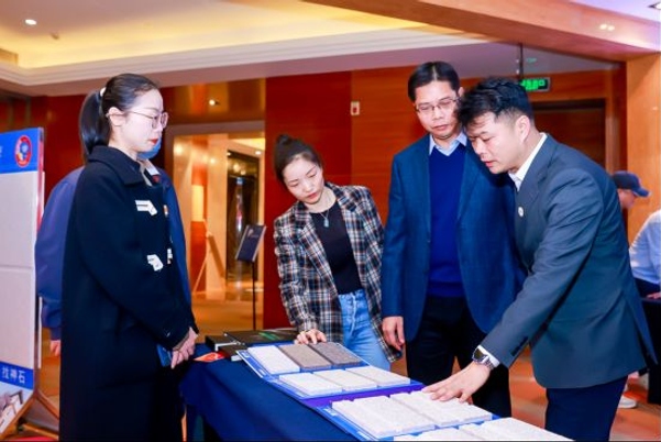 以別墅夢點亮千城，以財富經(jīng)賦能伙伴